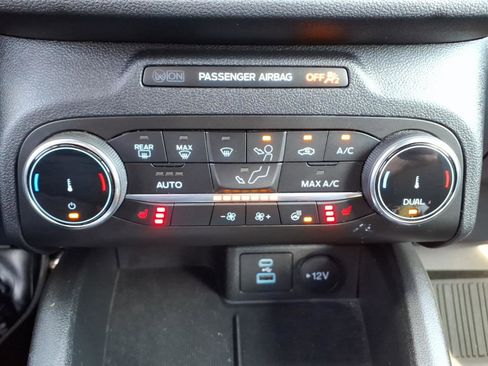 Used 2023 Ford Escape ST-Line w/ Cold Weather Package image 12