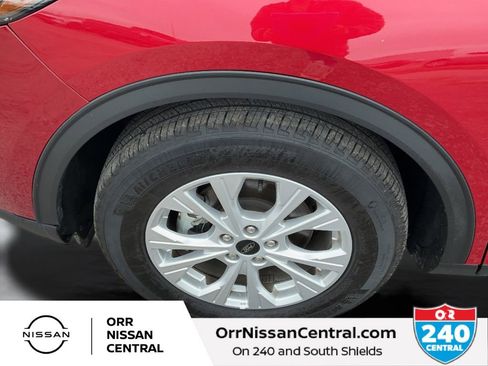 Used 2025 Ford Escape Active FWD image 9