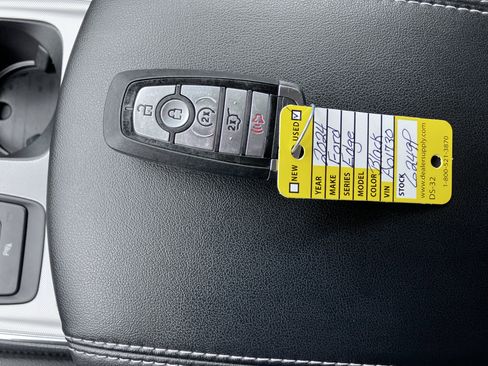 Used 2024 Ford Edge Titanium w/ Equipment Group 301A image 19