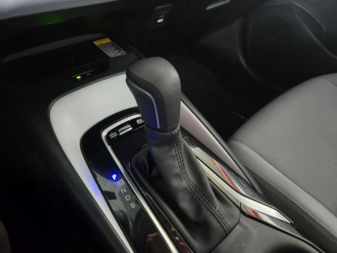 Used 2024 Toyota Corolla SE w/ SE Package image 20