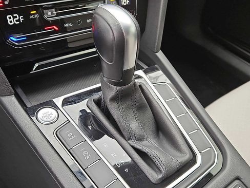 Used 2021 Volkswagen Arteon SE w/ Luggage Net & Mats Package image 12