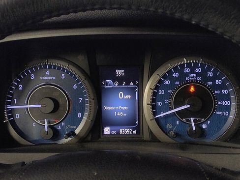 Used 2017 Toyota Sienna XLE image 23