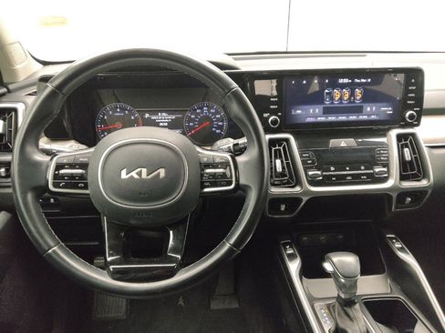 Used 2022 Kia Sorento S image 22