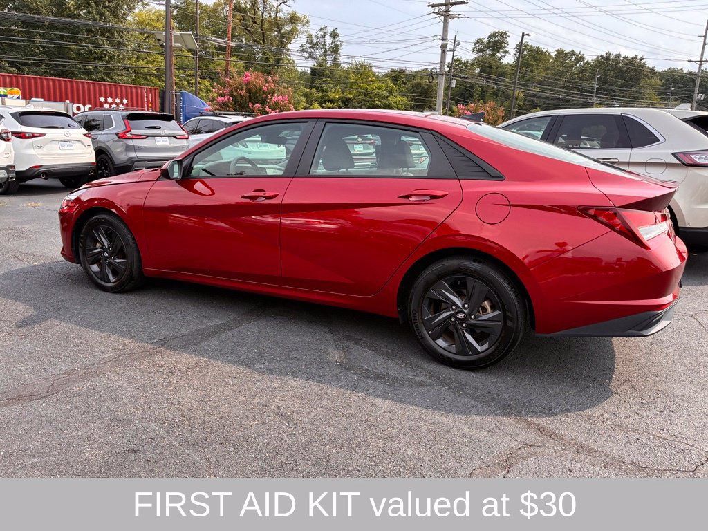 Used 2023 Hyundai Elantra SEL FWD image 4