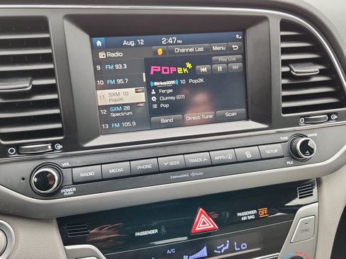Used 2017 Hyundai Elantra Limited FWD image 26