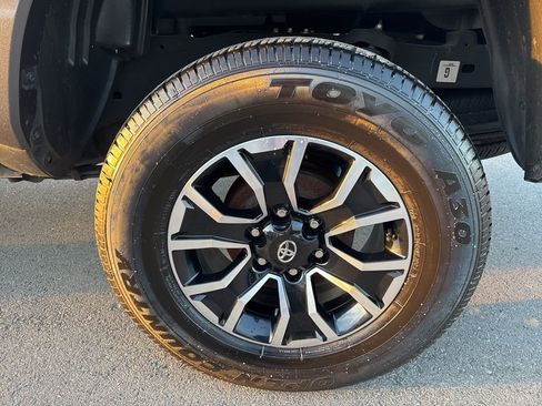 Used 2023 Toyota Tacoma TRD Sport image 30