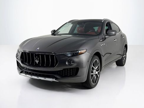 Used 2017 Maserati Levante w/ Luxury Package AWD/4WD image 1