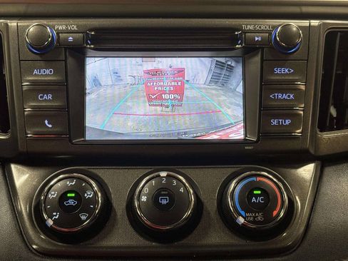 Used 2014 Toyota RAV4 LE AWD/4WD image 23
