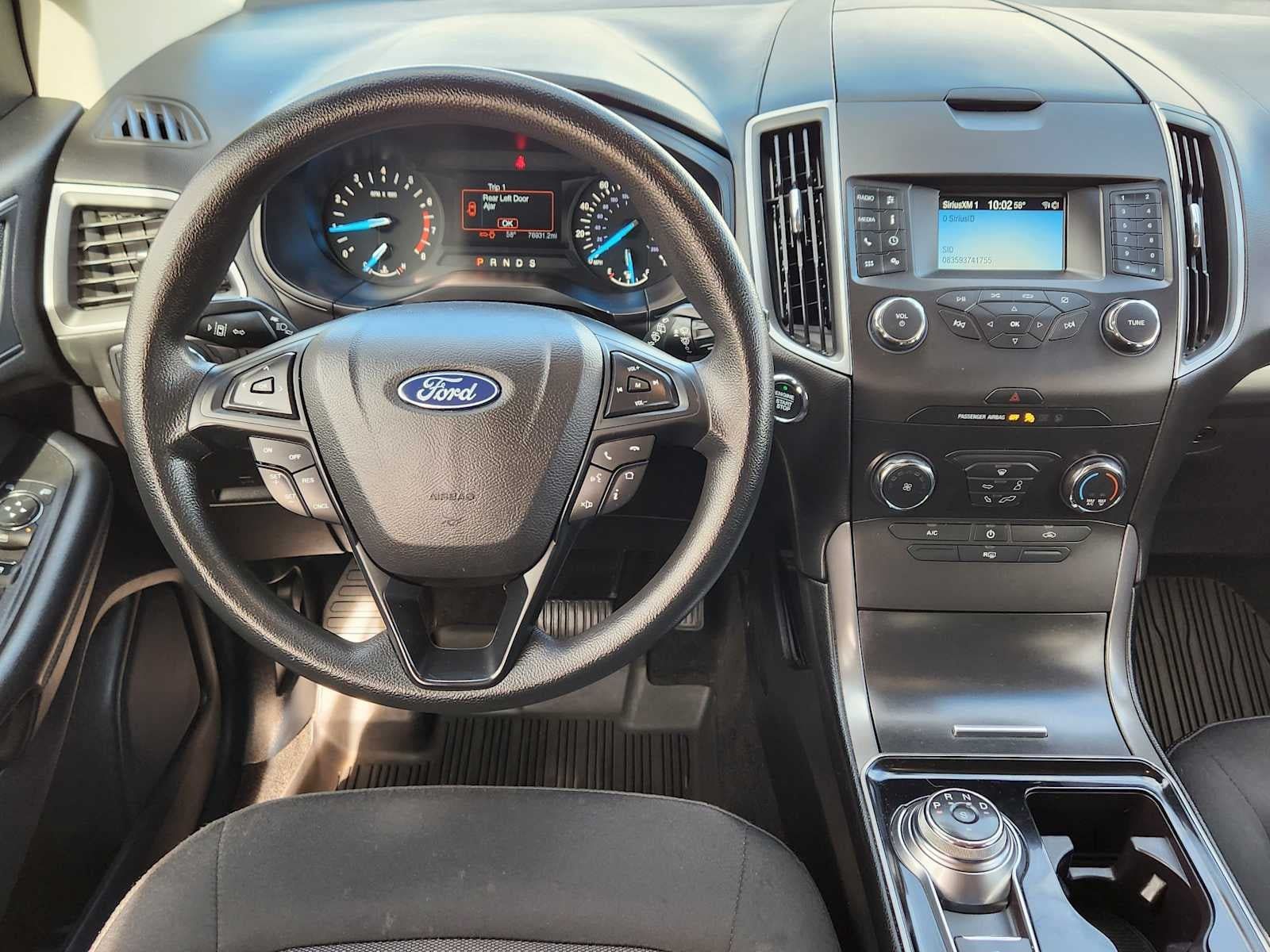 Used 2019 Ford Edge SE FWD image 10