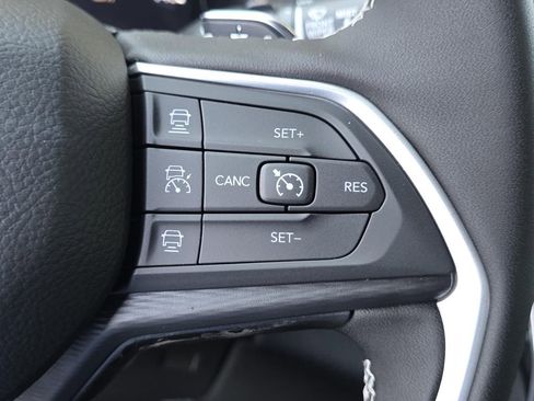 New 2025 Jeep Grand Cherokee L Altitude AWD/4WD image 28