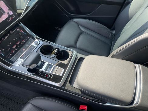 Used 2019 Audi Q8 Premium Plus AWD/4WD image 10