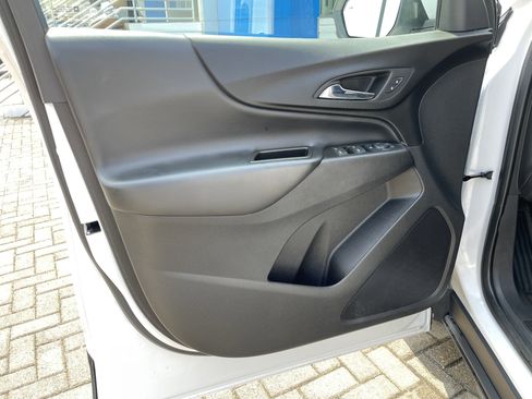 Used 2023 Chevrolet Equinox LT image 14