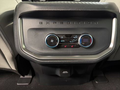 New 2026 Ford Expedition Platinum w/ Driver's Package AWD/4WD image 39