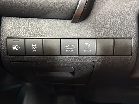 Used 2022 Toyota Camry XSE image 19