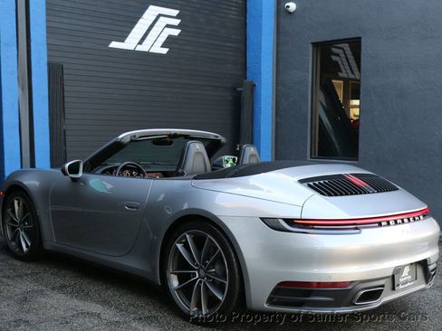 Used 2022 Porsche 911 Carrera image 5