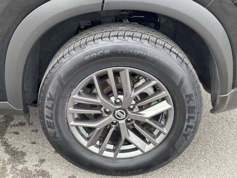 Used 2021 Nissan Rogue S image 15