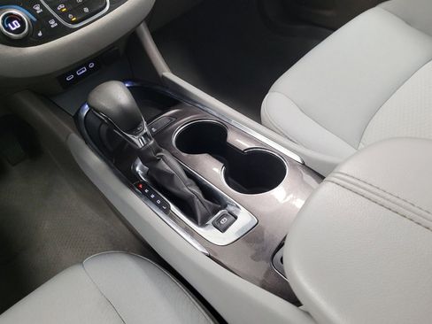 Used 2023 Chevrolet Malibu LT FWD image 26