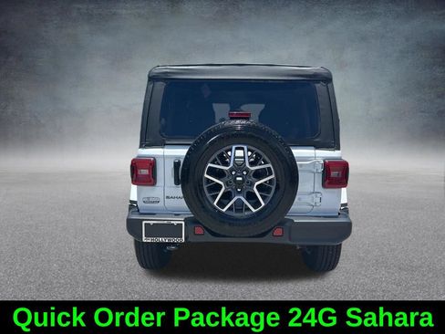 Certified 2025 Jeep Wrangler Unlimited Sahara AWD/4WD image 6