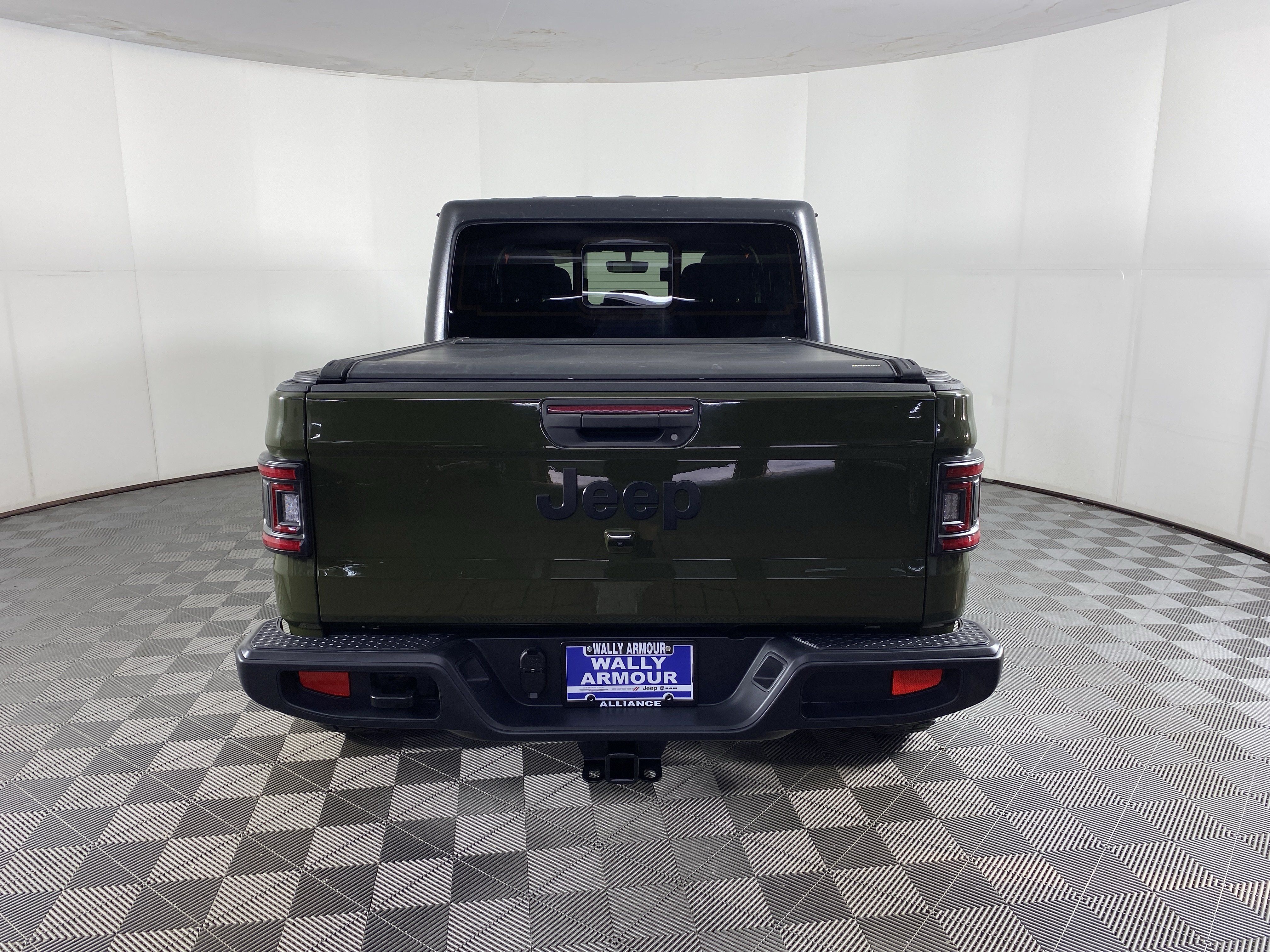 Used 2022 Jeep Gladiator Sport AWD/4WD image 8
