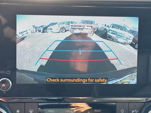 Used 2023 Toyota Highlander XLE image 27