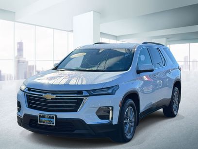 Used 2023 Chevrolet Traverse LT