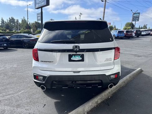 Used 2023 Honda Passport Elite image 5