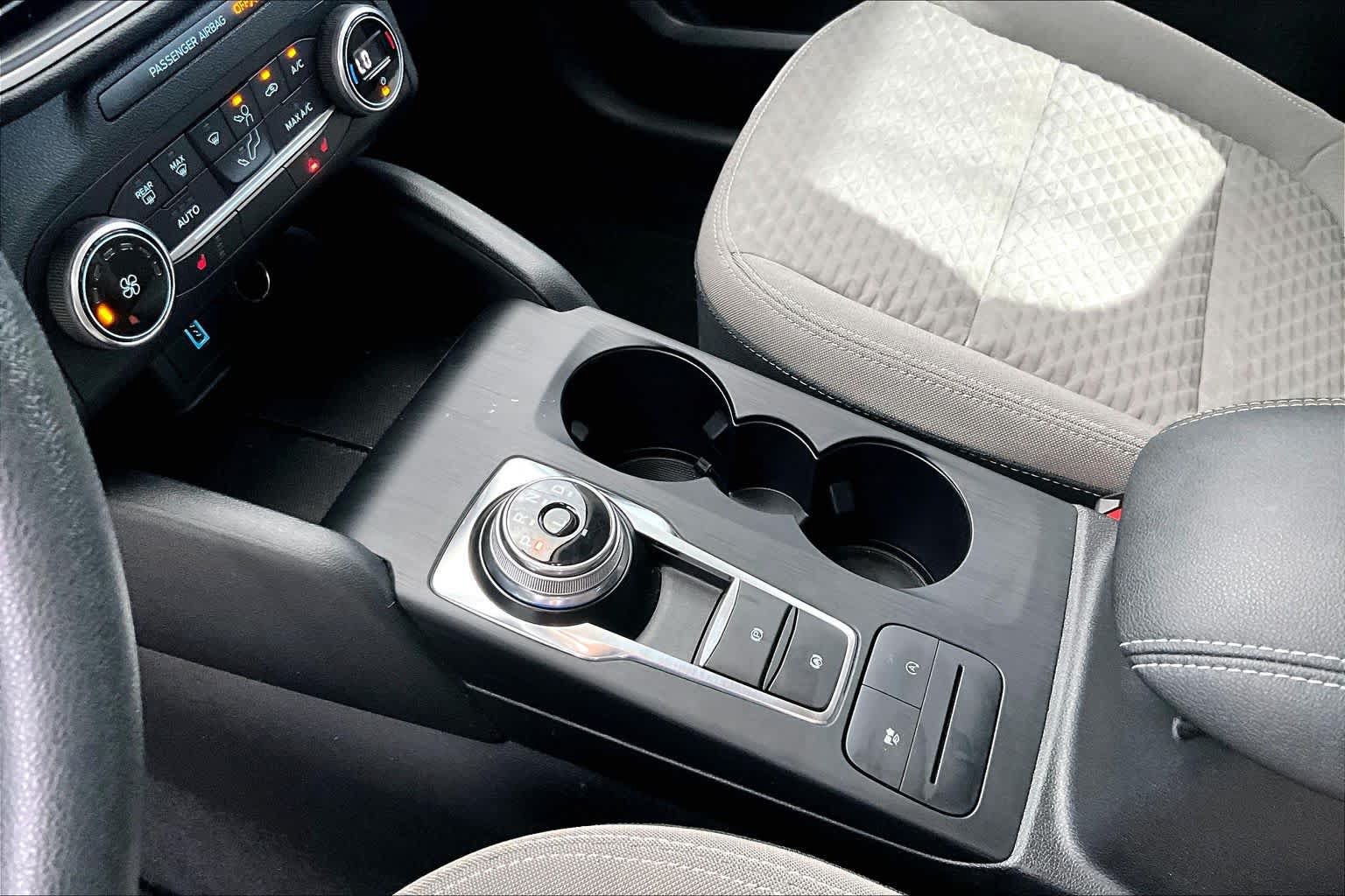 Used 2020 Ford Escape SE FWD image 17