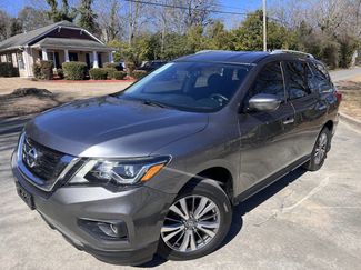 Used 2019 Nissan Pathfinder SV video 1