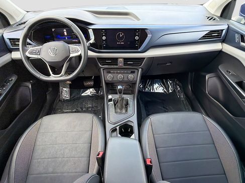 Used 2022 Volkswagen Taos SE image 14