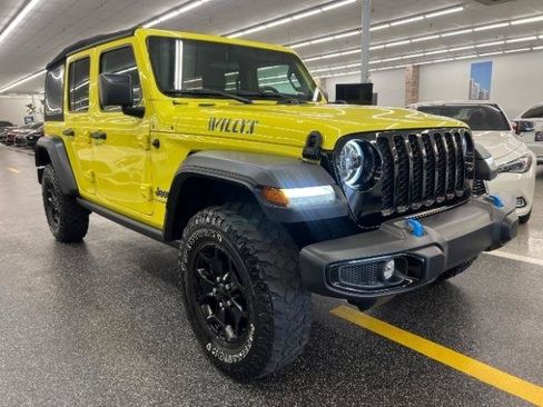 Used 2023 Jeep Wrangler Unlimited w/ Cold Weather Group AWD/4WD image 4