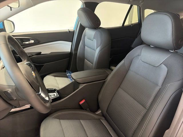 New 2026 Chevrolet Trax LT w/ Driver Confidence Package FWD image 10