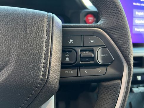 Used 2025 Toyota Tacoma TRD Off-Road image 22