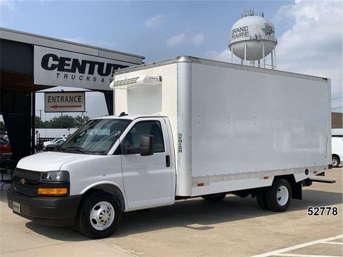 Used 2024 Chevrolet Express 3500 w/ Power Convenience Package RWD image 1