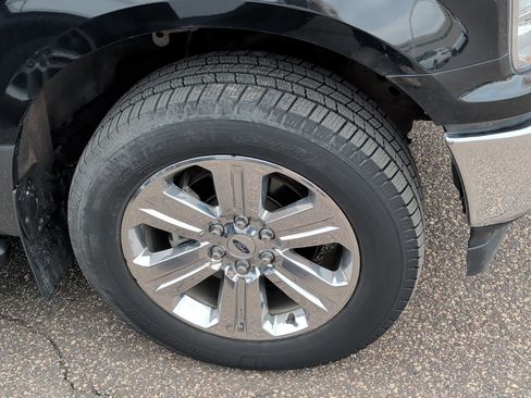 Used 2018 Ford F150 XLT w/ Equipment Group 302A Luxury image 5