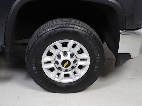 Used 2020 Chevrolet Silverado 2500 LT AWD/4WD image 6