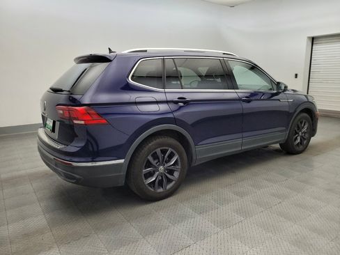 Used 2022 Volkswagen Tiguan SE w/ Panoramic Sunroof Package FWD image 10