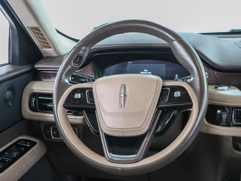Used 2021 Lincoln Aviator Reserve w/ Equipment Group 208A AWD/4WD image 12