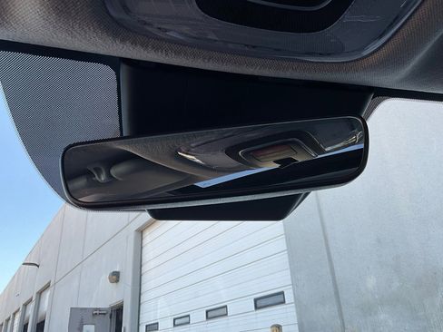 Used 2025 Hyundai Elantra Limited image 32