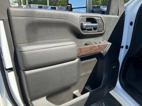 Used 2022 GMC Sierra 2500 Denali AWD/4WD image 7
