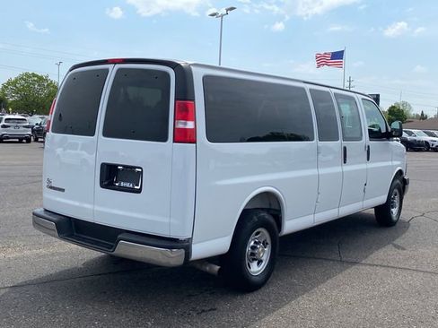 Certified 2025 Chevrolet Express 3500 LT w/ LT Preferred Equipment Group RWD image 3