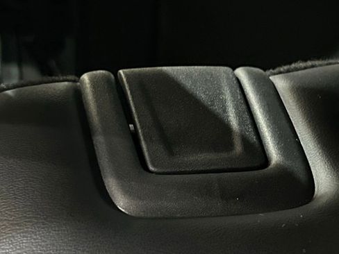 Used 2023 Ford Explorer XLT w/ Equipment Group 202A AWD/4WD image 59
