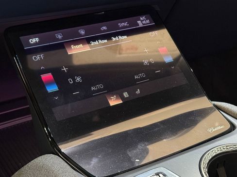 New 2026 Cadillac Vistiq Premium Luxury AWD/4WD image 35