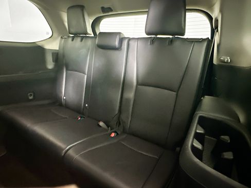 Used 2025 Toyota Grand Highlander FWD image 28