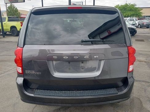 Used 2016 Dodge Grand Caravan SE FWD image 5