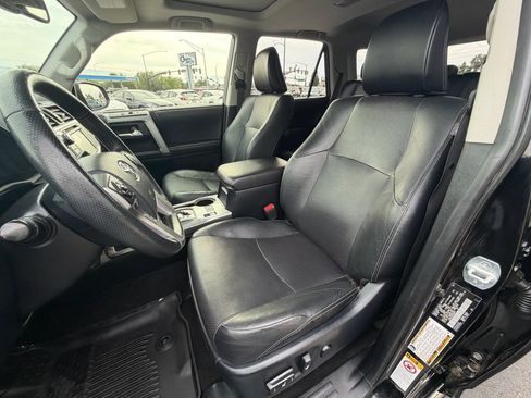 Used 2017 Toyota 4Runner Limited AWD/4WD image 9