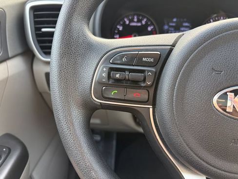 Used 2017 Kia Sportage LX AWD/4WD image 8