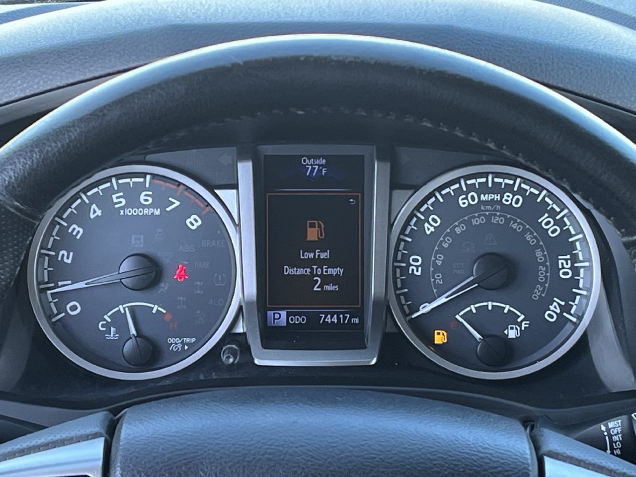 Used 2018 Toyota Tacoma SR5 AWD/4WD image 13