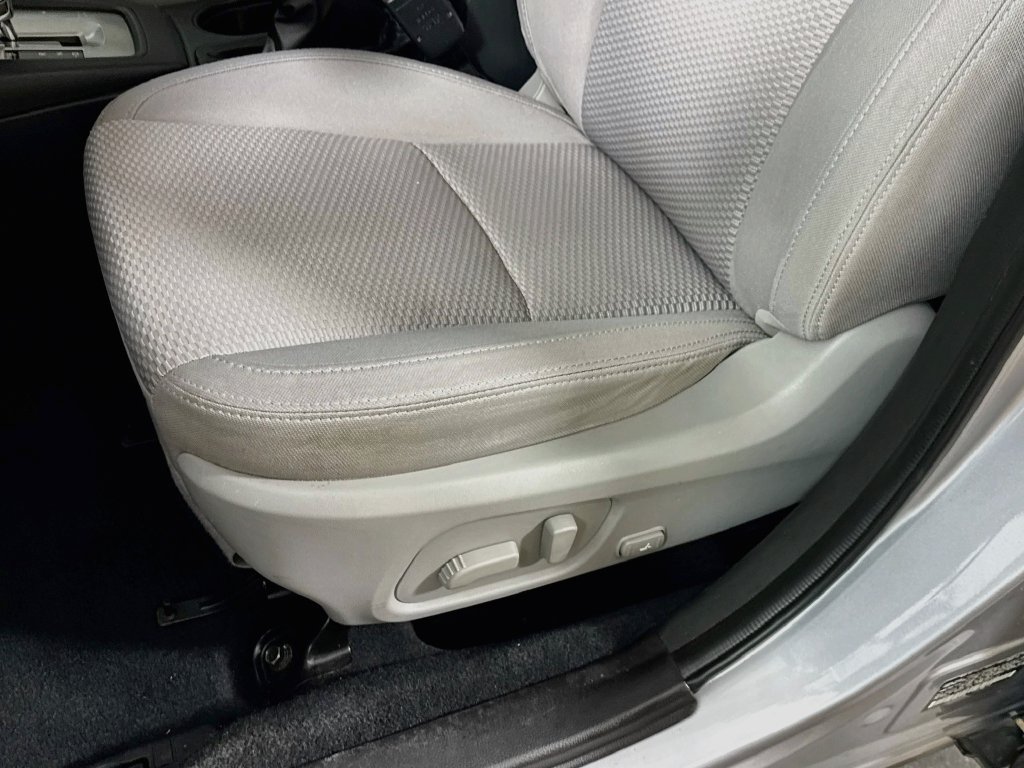 Used 2016 Subaru Forester 2.5i Premium w/ All-Weather Package AWD/4WD image 23