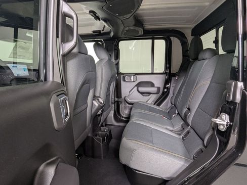 New 2026 Jeep Gladiator Sport image 26