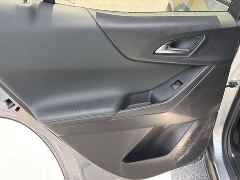 Used 2025 Chevrolet Equinox LT w/ Convenience Package II FWD image 17